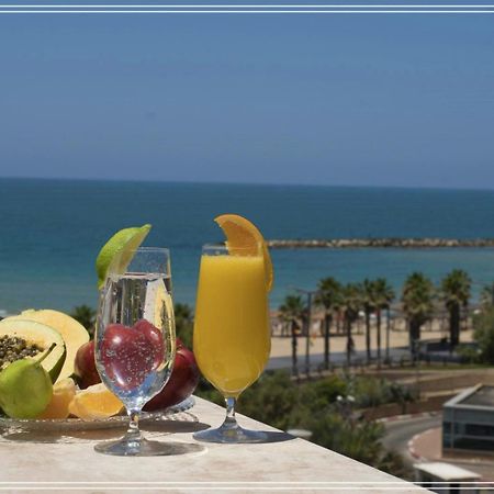 Bugrashov Beach 88 Hotel And Spa Тель-Авив Экстерьер фото