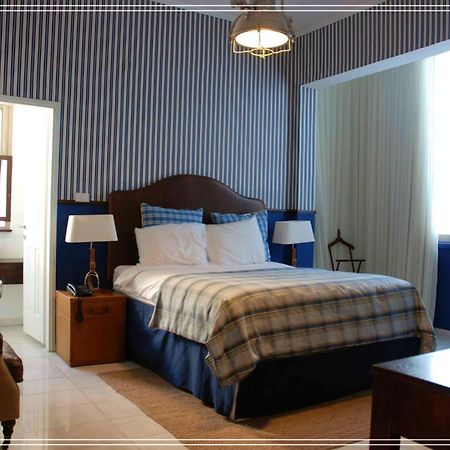 Bugrashov Beach 88 Hotel And Spa Тель-Авив Экстерьер фото