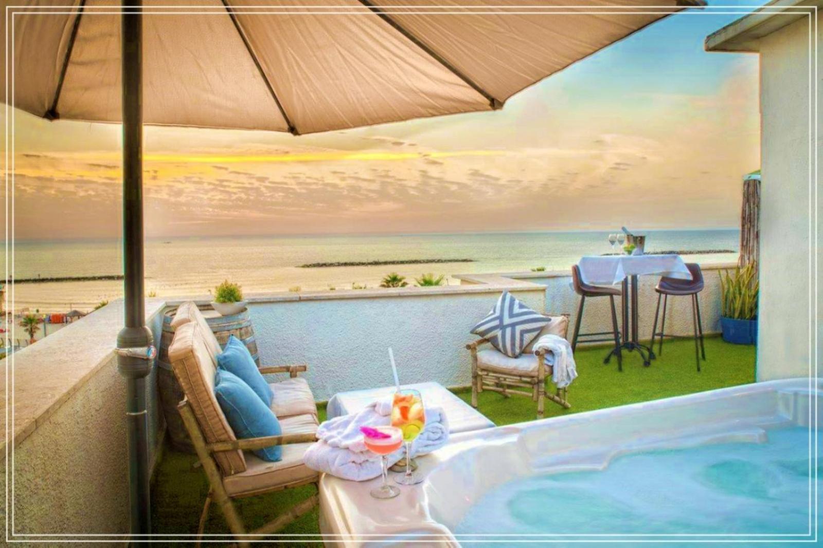 Bugrashov Beach 88 Hotel And Spa Тель-Авив Экстерьер фото