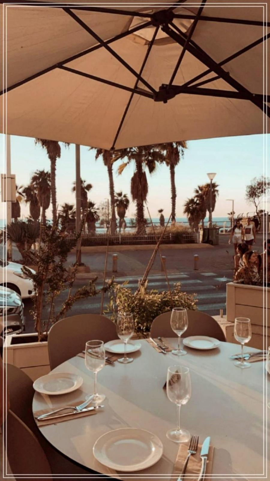Bugrashov Beach 88 Hotel And Spa Тель-Авив Экстерьер фото